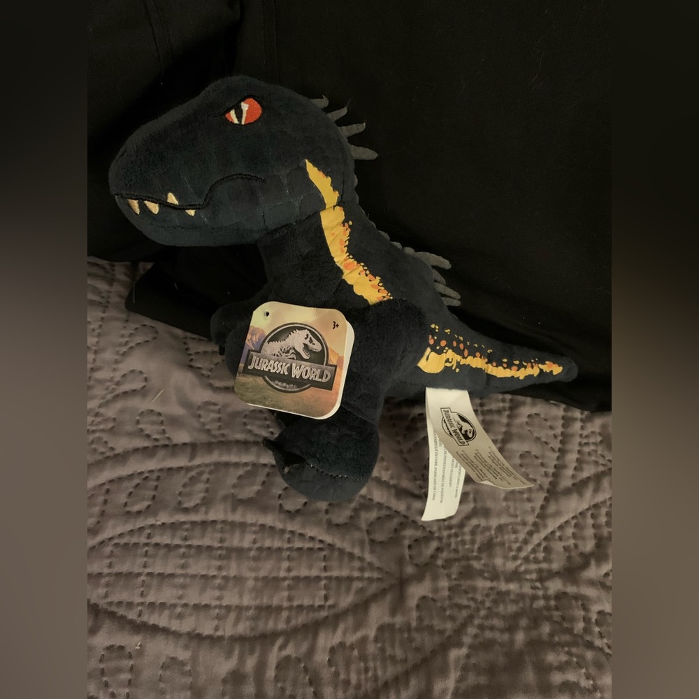 Jurassic World plush bundle - Picture 5 of 15